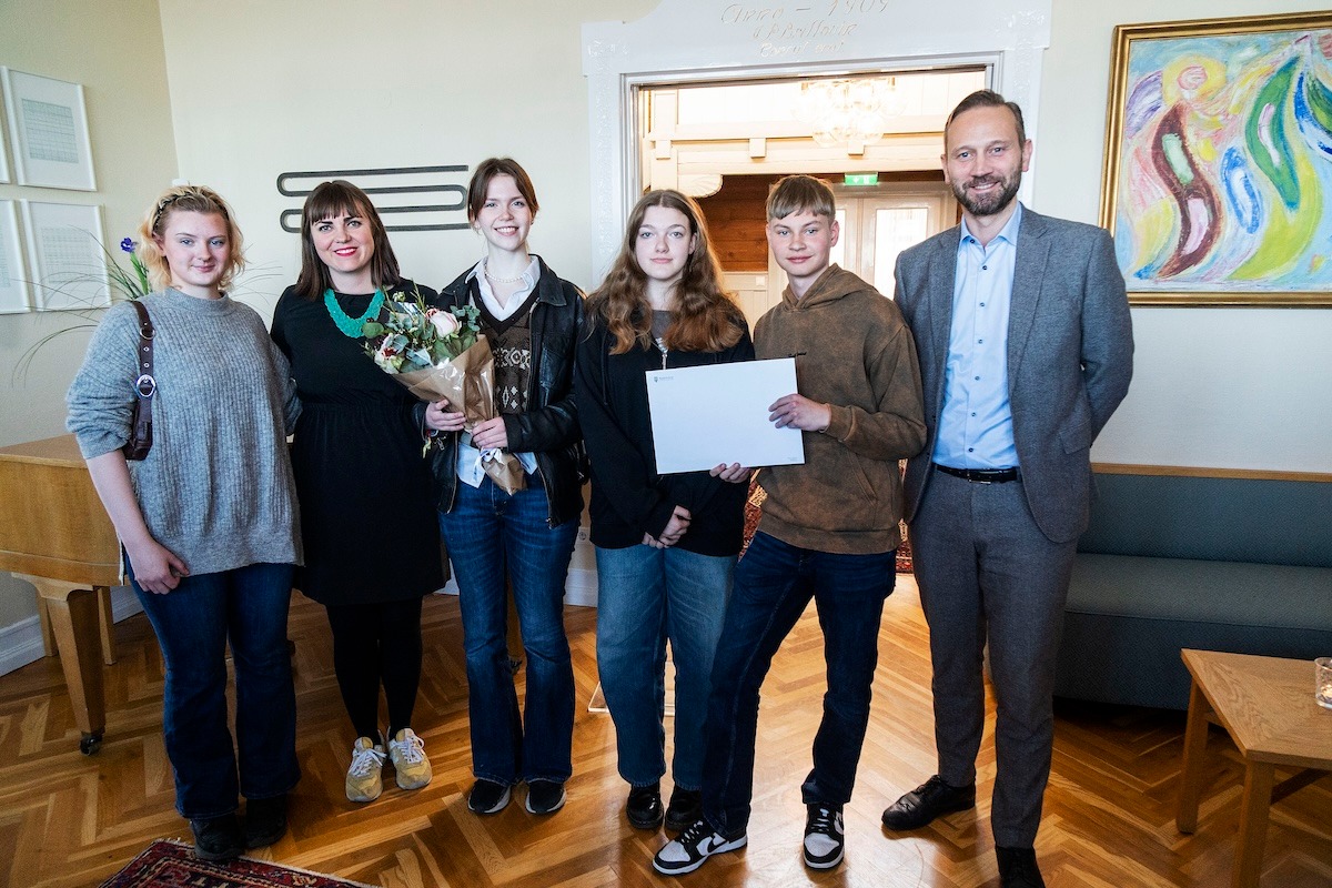 Edda Sóley Þórisdóttir, Dóra Björt Guðjónsdóttir, Dagmar Njarðardóttir, Guðrún Elva Kristjánsdóttir, Grétar Páll Sigursteinsson og Einar Þorsteinsson í Höfða.